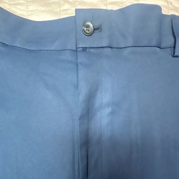 NWTs Walter Hagen Men's Perfect 11 Golf Shorts 50” Waist in Navy - Picture 3 of 5